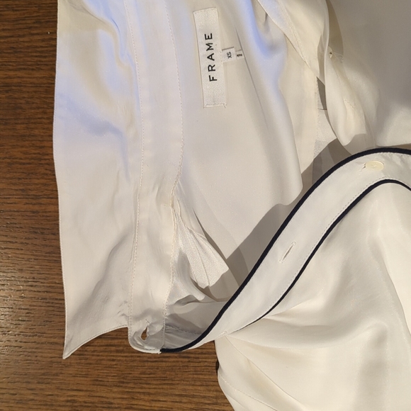 Frame 100% Silk blouse - Picture 2 of 5